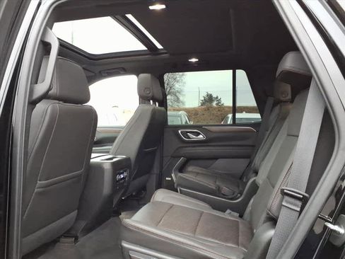 Used 2021 Chevrolet Tahoe High Country w/ Premium Package image 23