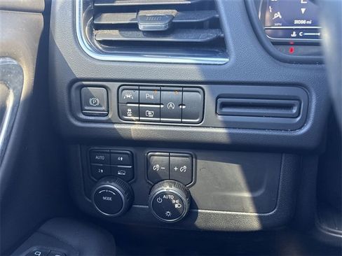 Used 2023 Chevrolet Tahoe RST w/ Luxury Package image 18