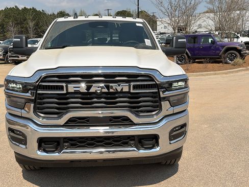New 2026 RAM 2500 Tradesman AWD/4WD image 3