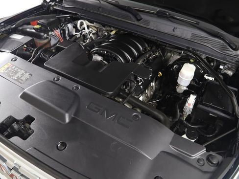 Used 2018 GMC Yukon Denali w/ Denali Ultimate Package AWD/4WD image 22