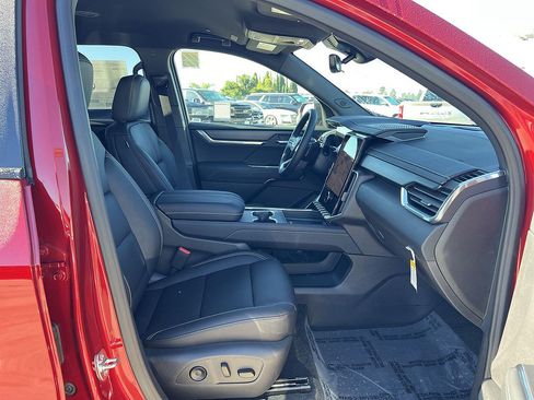 New 2026 GMC Acadia Elevation w/ Elevation Premium Package FWD image 31