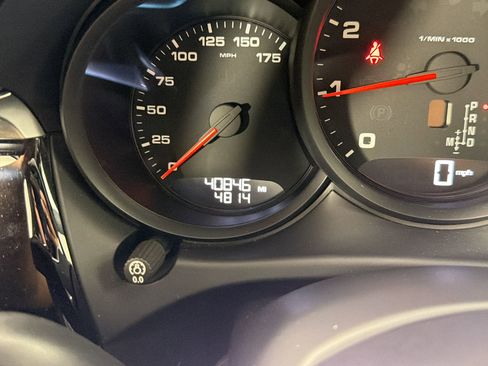 Certified 2021 Porsche Macan image 19