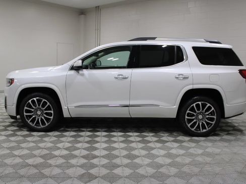 Used 2021 GMC Acadia Denali w/ Denali Technology Package AWD/4WD image 9