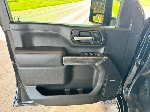 Used 2020 Chevrolet Silverado 2500 LTZ w/ LTZ Convenience Package AWD/4WD image 12