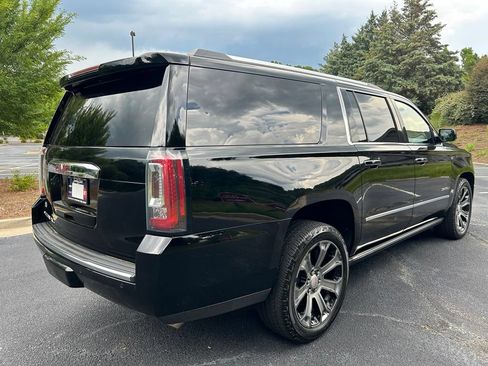 Used 2019 GMC Yukon XL Denali w/ Denali Ultimate Package AWD/4WD image 25
