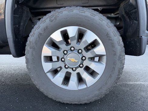 Used 2024 Chevrolet Silverado 2500 Custom w/ Custom Value Package image 23