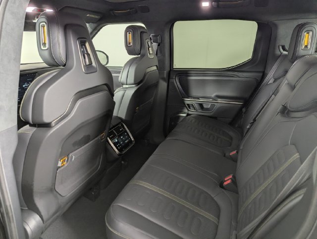 Used 2023 Rivian R1T Adventure Dual AWD/4WD image 17