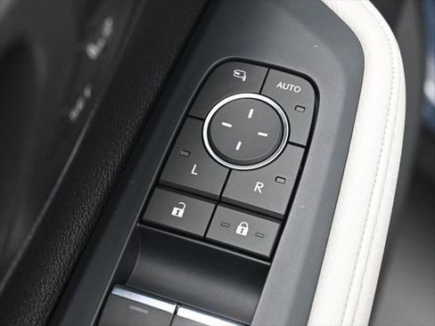 Certified 2024 Toyota Grand Highlander AWD image 14