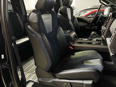 Used 2019 Ford F150 Raptor w/ Equipment Group 802A Luxury AWD/4WD image 27