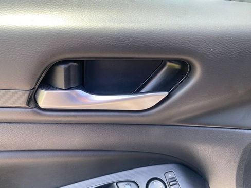 Used 2025 Nissan Altima 2.5 SV FWD image 14