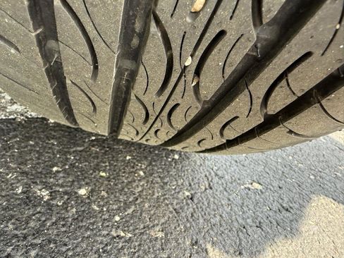 Used 2013 Ford Edge Limited image 28