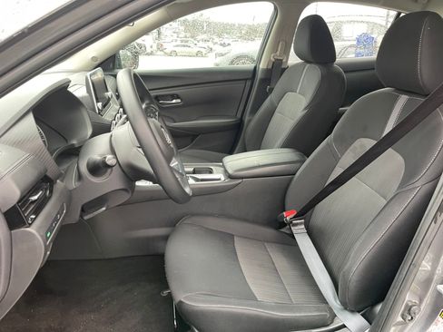 Used 2024 Nissan Sentra SV image 13