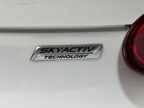 Used 2017 MAZDA MX-5 Miata RF Grand Touring RWD image 9