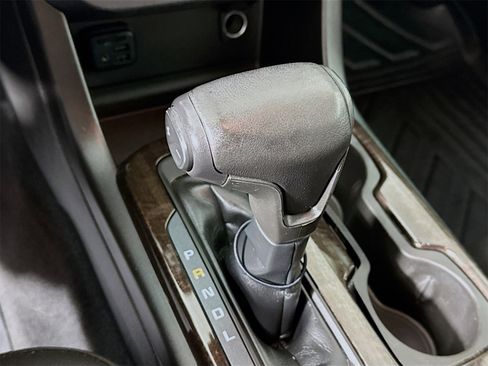 Used 2019 GMC Canyon SLT w/ Driver Alert Package image 13