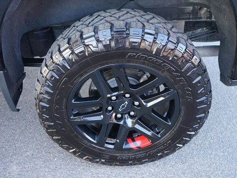 Used 2024 Chevrolet Silverado 1500 RST w/ Redline Edition AWD/4WD image 31