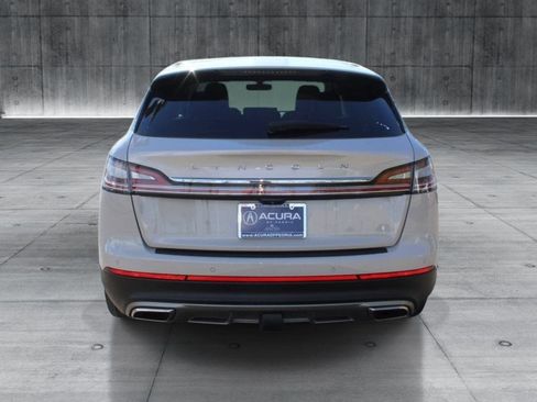 Used 2022 Lincoln Nautilus Reserve w/ Equipment Group 202A AWD/4WD image 4