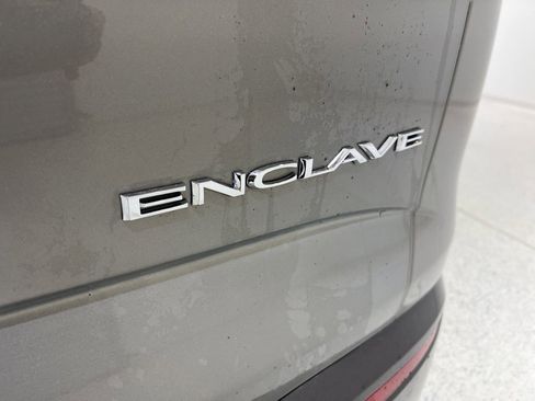 Used 2019 Buick Enclave Essence w/ LPO, Luxury Package image 27