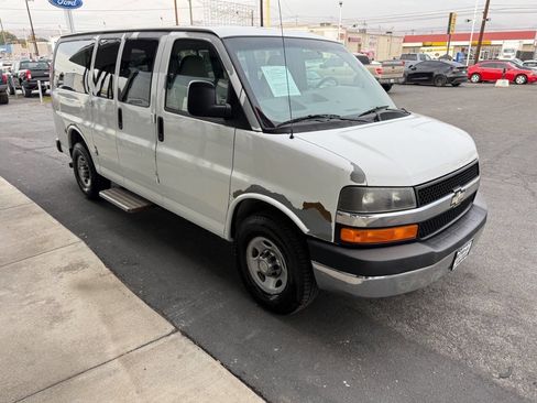 Used 2009 Chevrolet Express 3500 Passenger w/ LT Preferred Equipment Group image 6