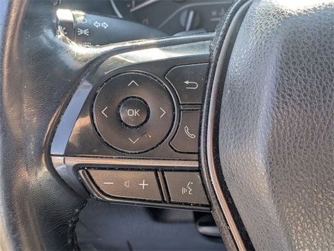 Used 2022 Toyota Camry SE image 17