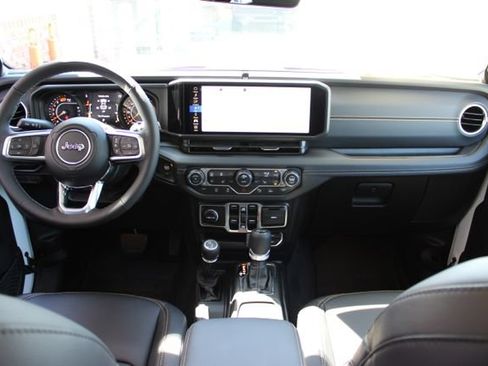 New 2026 Jeep Wrangler Unlimited Sahara AWD/4WD image 45