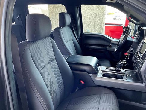 Used 2017 Ford F150 XLT w/ Equipment Group 302A Luxury image 9