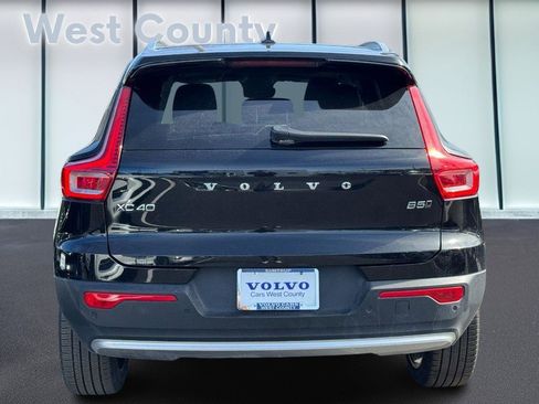 Certified 2023 Volvo XC40 B5 Ultimate w/ Protection Package Premier image 6