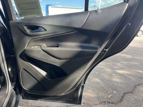 Used 2018 Chevrolet Equinox LT image 13