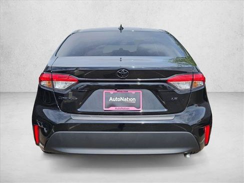 Used 2025 Toyota Corolla LE FWD image 6