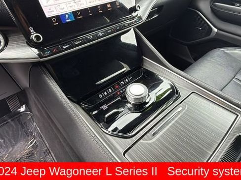 Used 2024 Jeep Wagoneer L Series II w/ Flexible Seating Group image 13