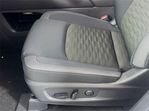 New 2025 Nissan Pathfinder SV image 18