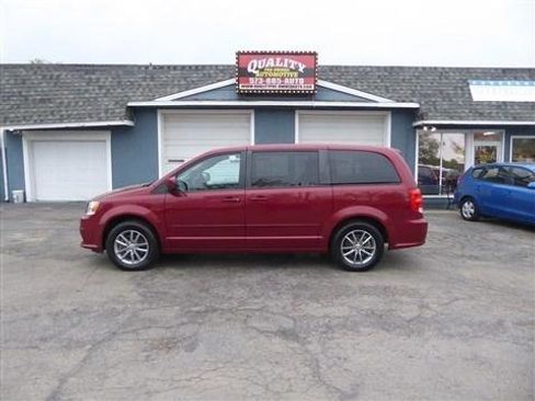 Used 2016 Dodge Grand Caravan SE FWD image 1