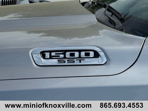 Used 2025 RAM 1500 Laramie image 11