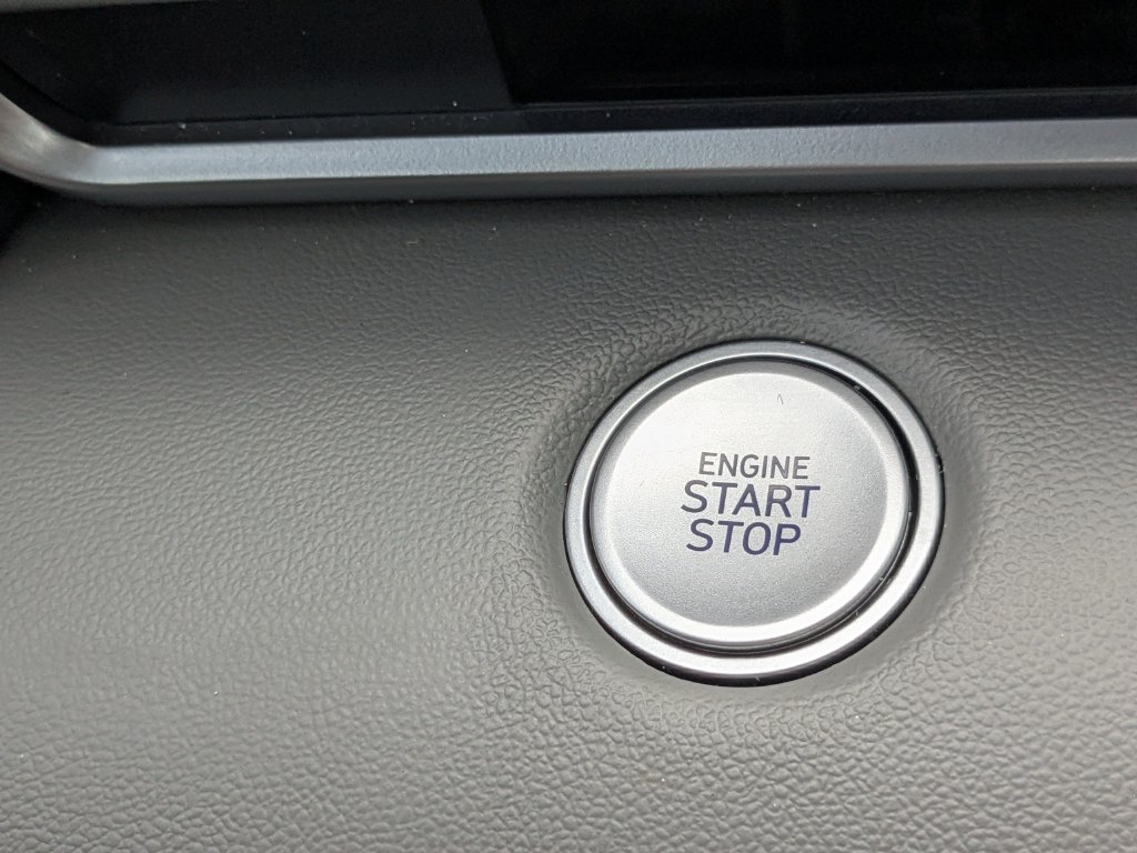 Used 2026 Hyundai Elantra Hybrid FWD image 25