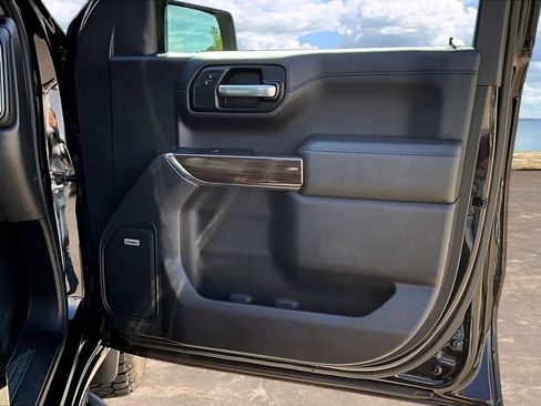 Used 2019 Chevrolet Silverado 1500 RST image 31