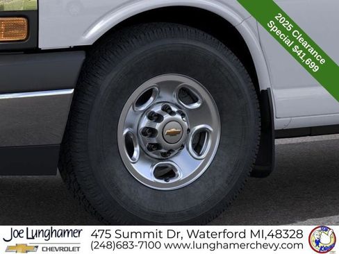New 2025 Chevrolet Express 2500 w/ Enhanced Convenience Package image 10