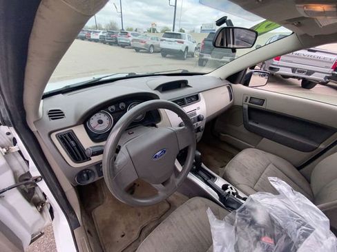 Used 2008 Ford Focus SE FWD image 6