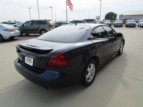 Used 2007 Pontiac Grand Prix w/ Sun And Sound Package FWD image 7