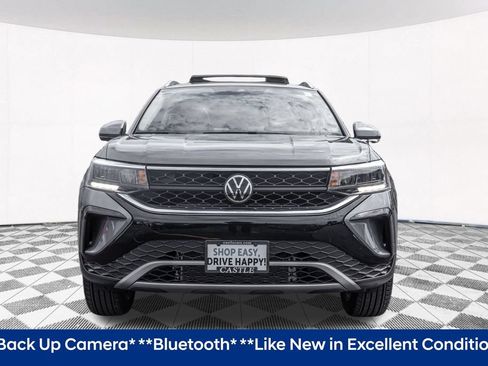 Used 2024 Volkswagen Taos SE AWD/4WD image 4