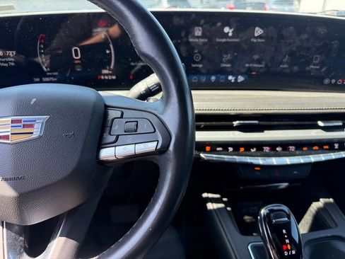 Used 2024 Cadillac XT4 Premium Luxury FWD image 7