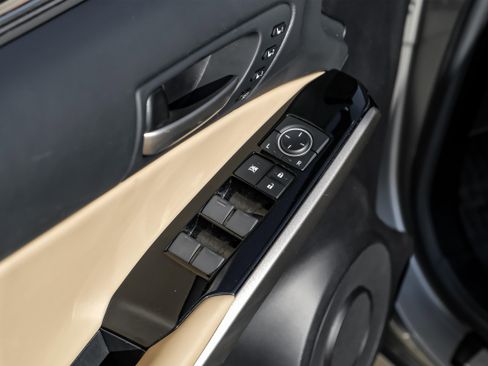 Used 2019 Lexus IS 350 image 44