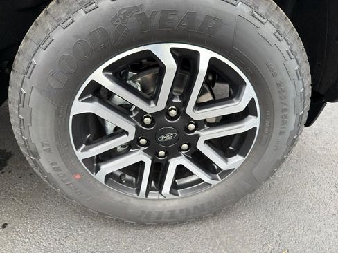 New 2025 Ford Ranger Lariat w/ FX4 Off-Road Package image 9