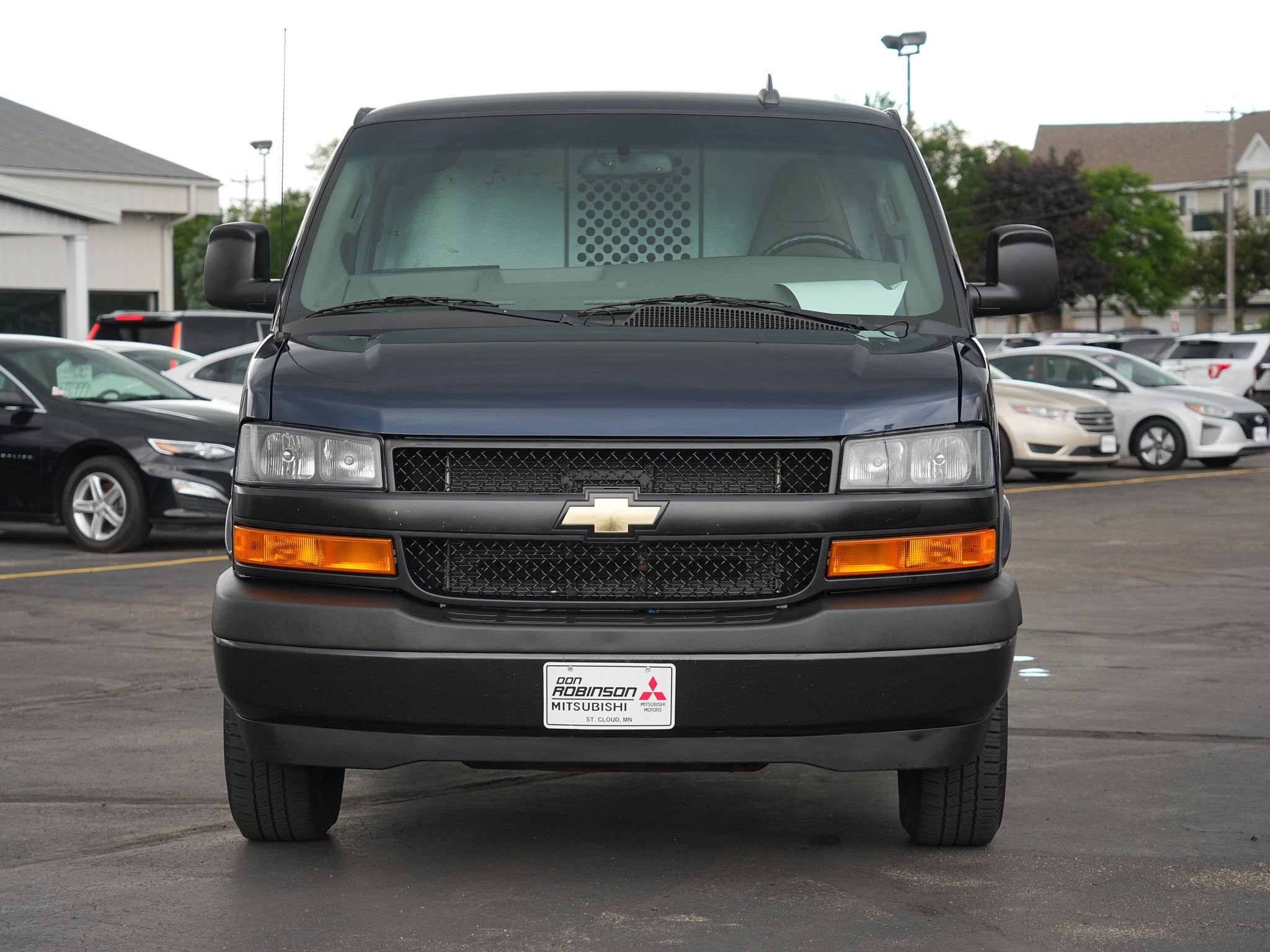 Used 2019 Chevrolet Express 2500 w/ Communications Package RWD image 9