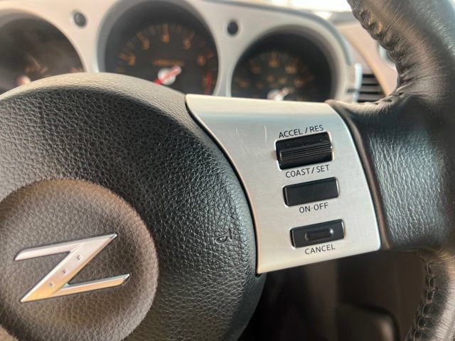 Used 2005 Nissan 350Z Grand Touring RWD image 18