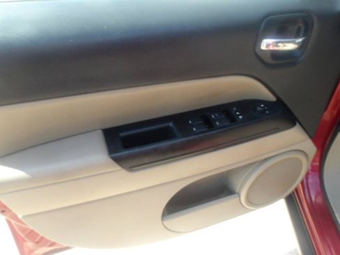 Used 2014 Jeep Patriot Latitude FWD image 18