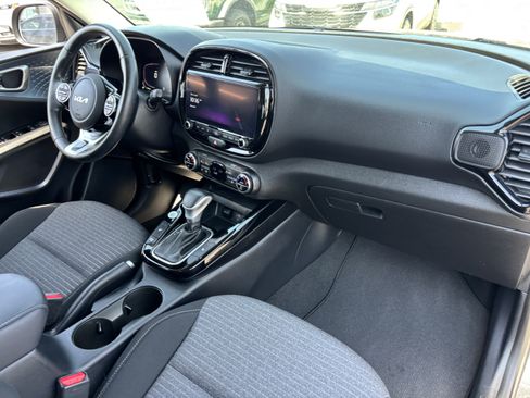 Certified 2023 Kia Soul EX FWD image 10