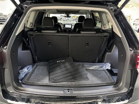 New 2026 Volkswagen Atlas SEL Premium R-Line AWD/4WD image 12