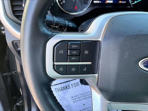 Used 2022 Ford Expedition XLT image 11