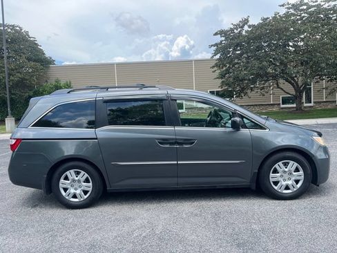 Used 2012 Honda Odyssey LX image 2