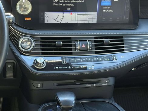 Used 2021 Lexus LS 500 AWD image 18