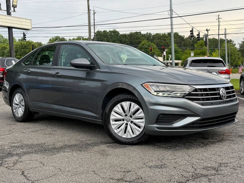 Used 2019 Volkswagen Jetta S w/ Driver Assistance Package FWD image 4